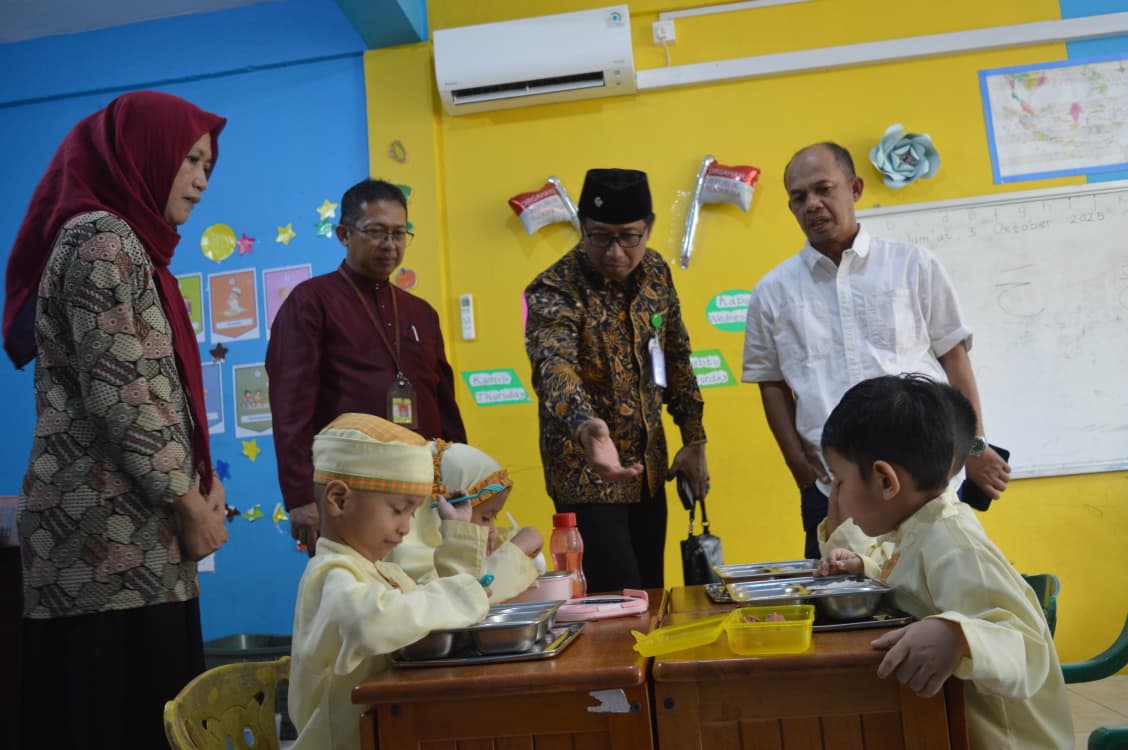 Revitalisasi Sekolah dan Makan Bergizi Gratis: Pemerintah Pastikan Mutu Pendidikan di Batam