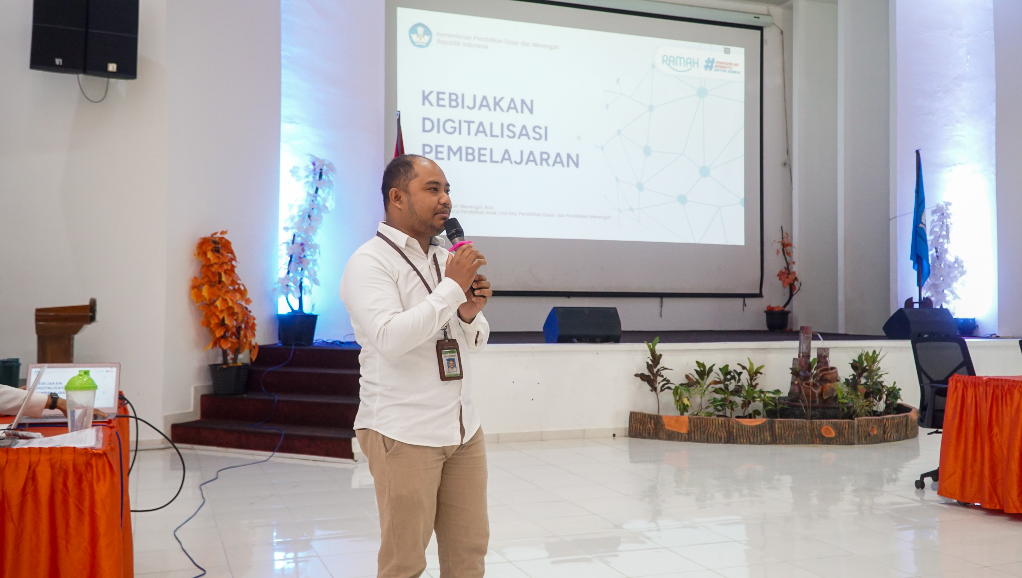 BPMP Kepri Gelar Komunitas Belajar: Angga Putra Kelana Bahas Kebijakan Digitalisasi Pembelajaran
