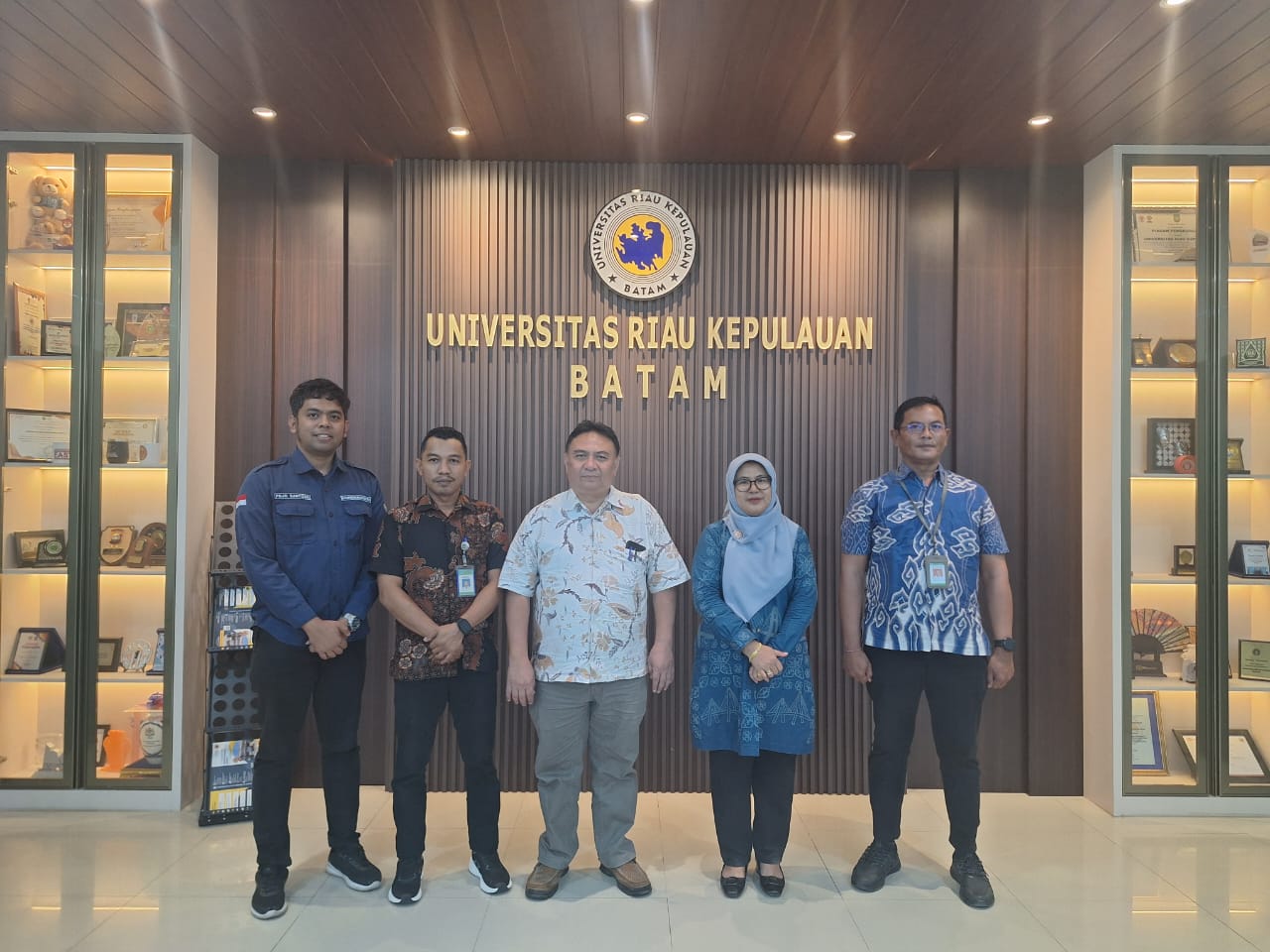 Direktorat SMA dan BPMP Kepri Lakukan Supervisi Program Revitalisasi SMA di UNRIKA Batam