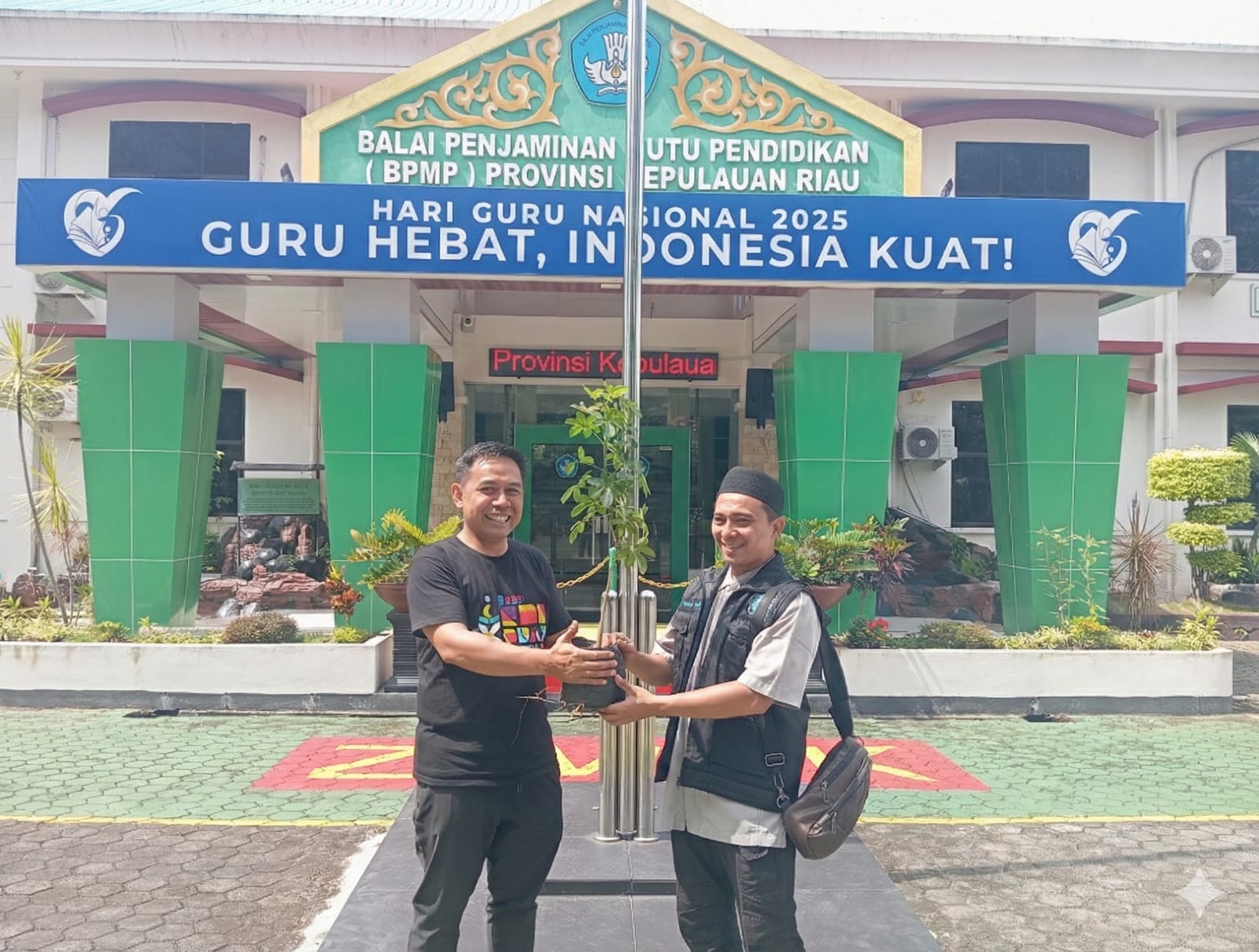 Ratusan Siswa SMPIT Bahtera Insani Belajar Peduli Lingkungan di BPMP Provinsi Kepri