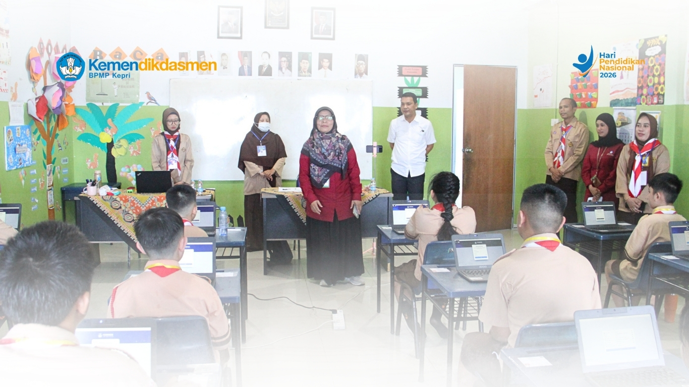 Kemendikdasmen Tinjau Pelaksanaan TKA di Batam, Pastikan Berjalan Lancar dan Berkualitas