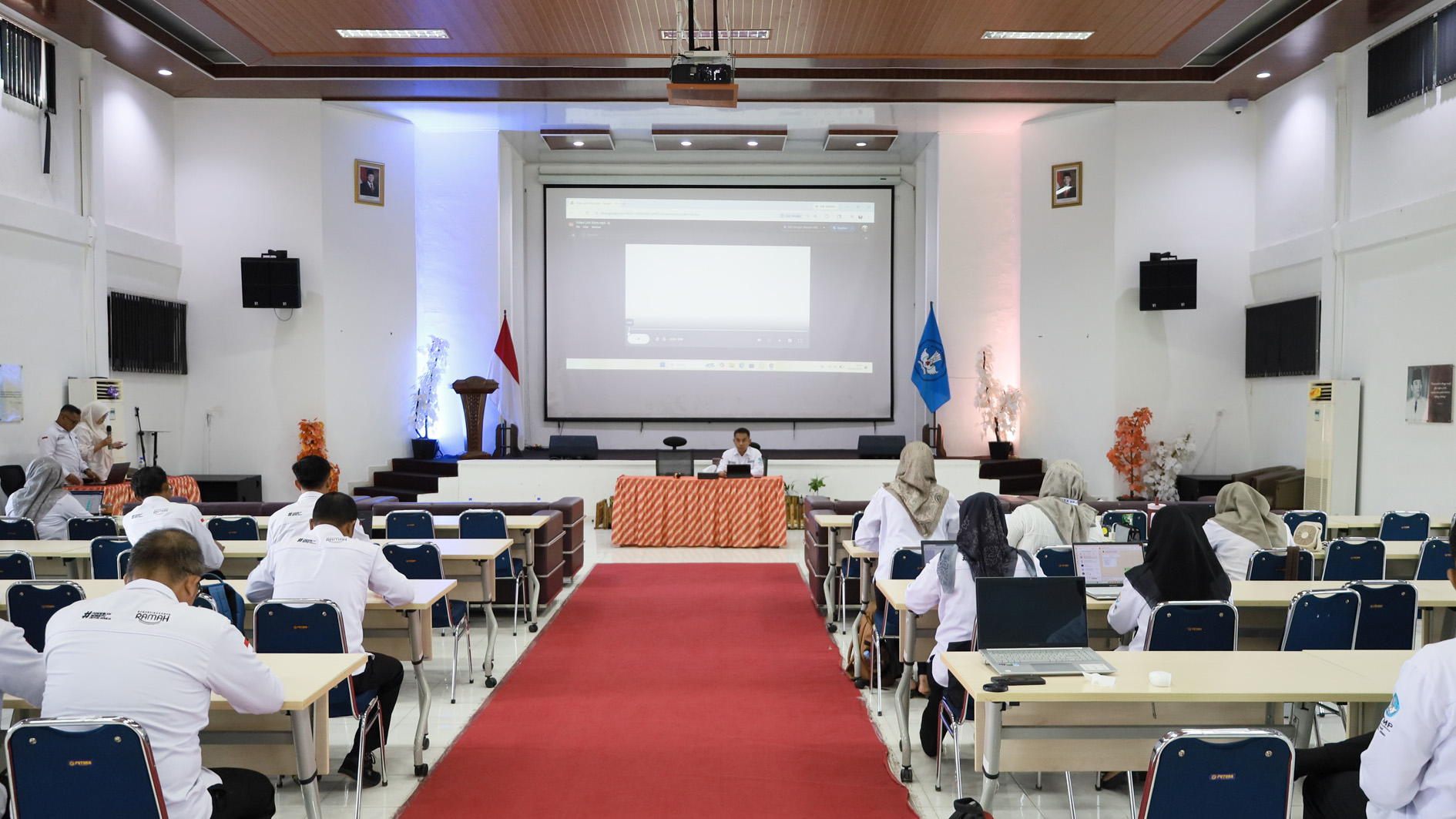 Sinergikan Wajib Belajar 13 Tahun dan Evaluasi Kinerja, BPMP Kepri Gelar Komunitas Belajar di Aula Engku Haji Tua