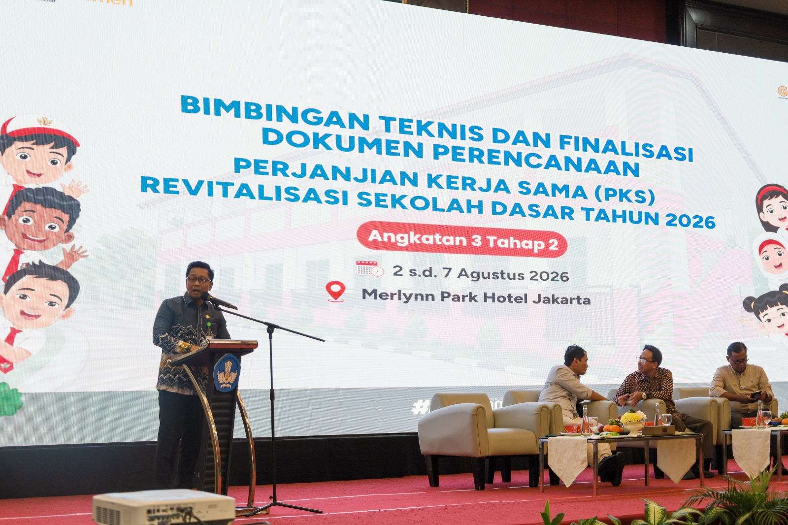 Staf Khusus Mendikdasmen dan Kepala BPMP Kepri Buka Bimtek PKS Revitalisasi SD 2026 di Merlynn Park Jakarta